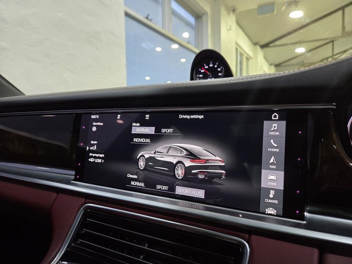 2017 Porsche Panamera Turbo