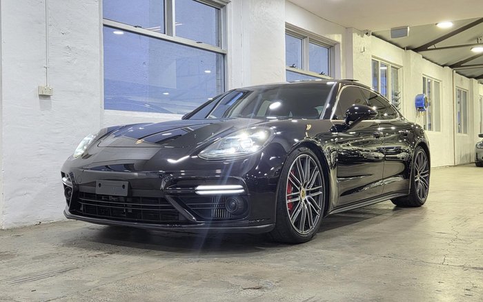 2017 Porsche Panamera Turbo