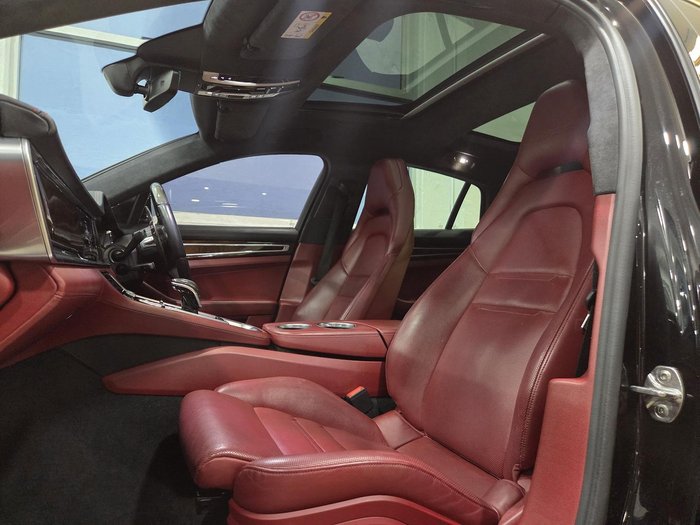 2017 Porsche Panamera Turbo