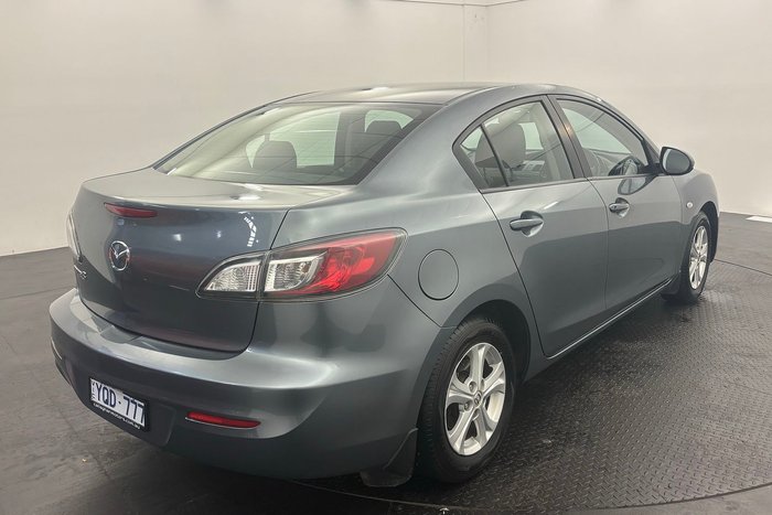 2011 Mazda 3 Neo