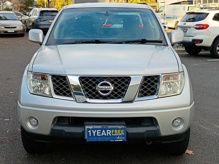 2010 Nissan Navara ST