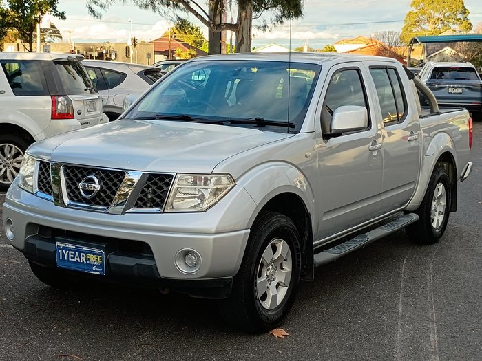2010 Nissan Navara ST