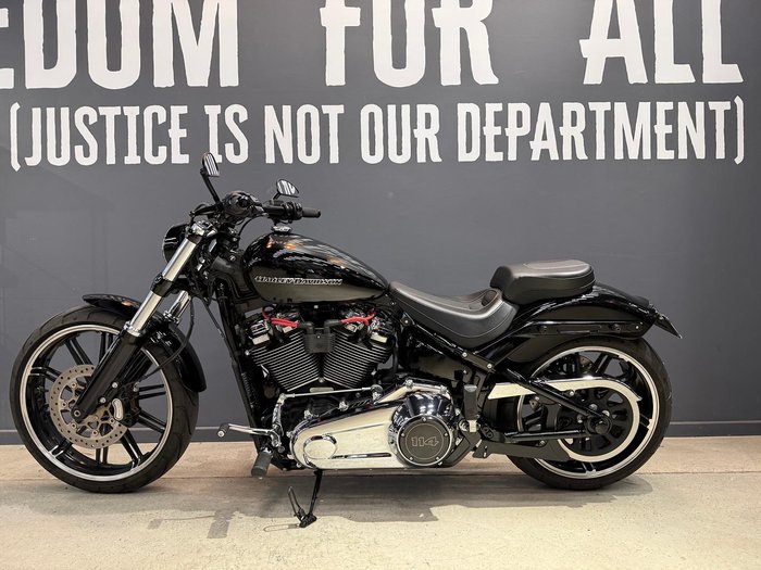 2021 Harley-Davidson Breakout 114 (FXBRS) Softail Black