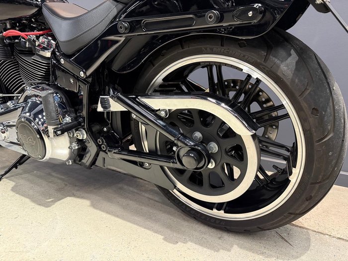 2021 Harley-Davidson Breakout 114 (FXBRS) Softail Black