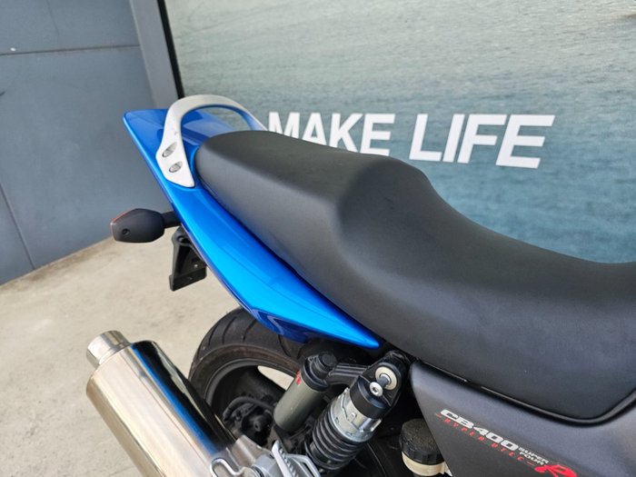 2010 Honda CB400 Blue