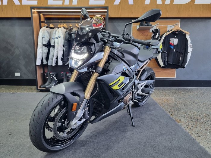 2024 BMW Motorrad S 1000 R SPORT