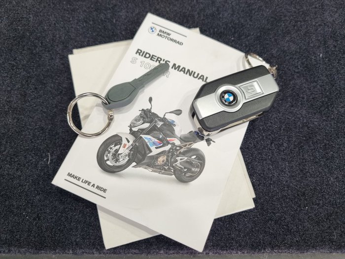 2024 BMW Motorrad S 1000 R SPORT