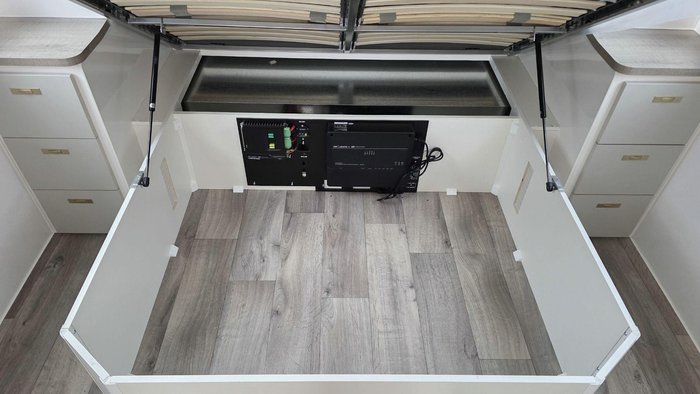 2026 Essential Caravans Ranger 196R 19'6