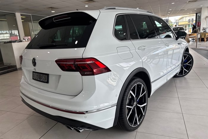 2023 Volkswagen Tiguan 235TSI R