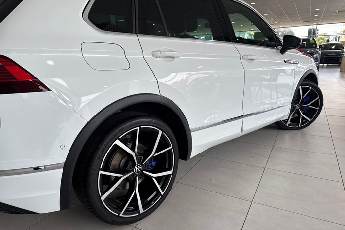 2023 Volkswagen Tiguan 235TSI R