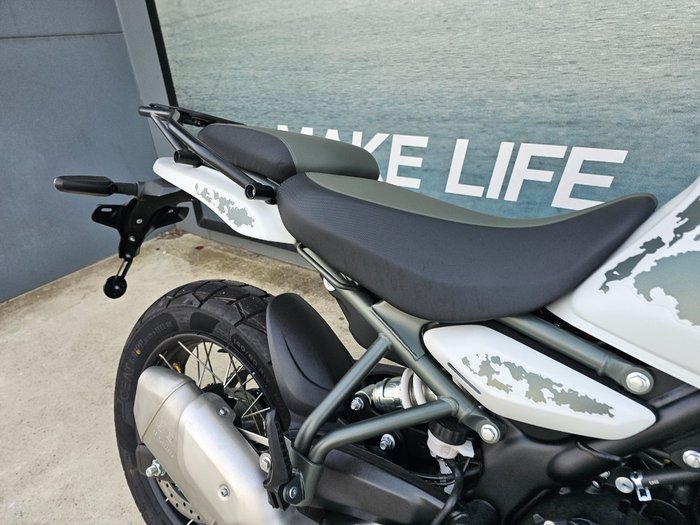 2024 ROYAL ENFIELD (SEE ALSO ENFIEL HIMALAYAN 450 White