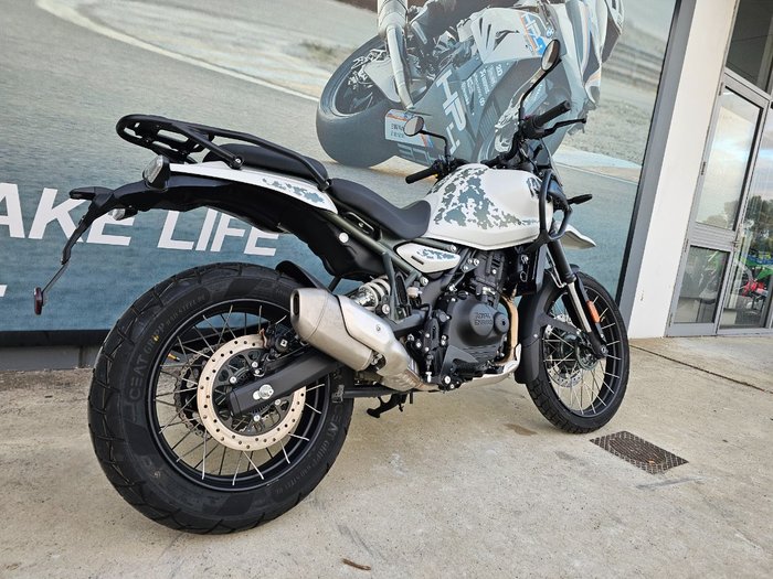 2024 ROYAL ENFIELD (SEE ALSO ENFIEL HIMALAYAN 450 White