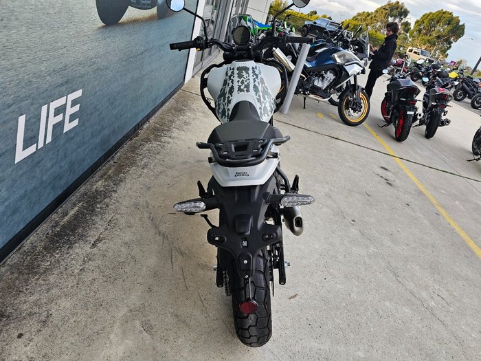 2024 ROYAL ENFIELD (SEE ALSO ENFIEL HIMALAYAN 450 White