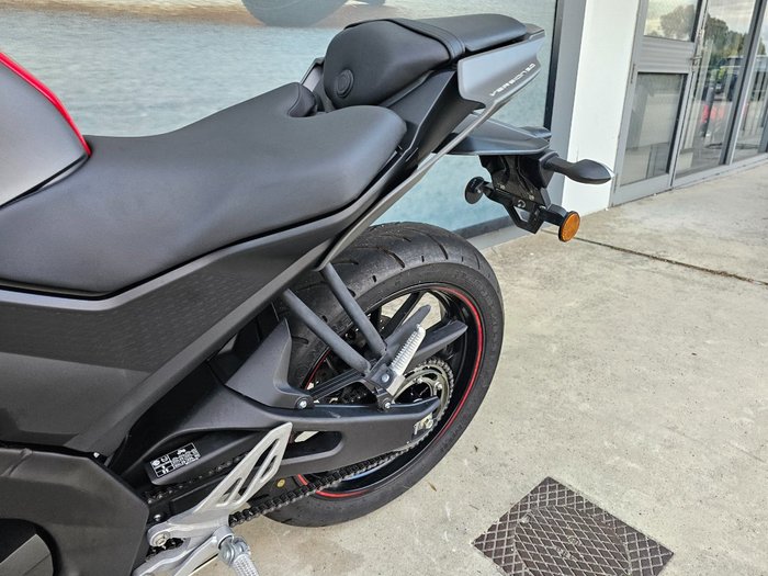 2021 Yamaha YZF-R15 GREY