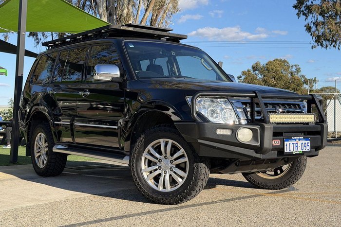 2021 Mitsubishi Pajero