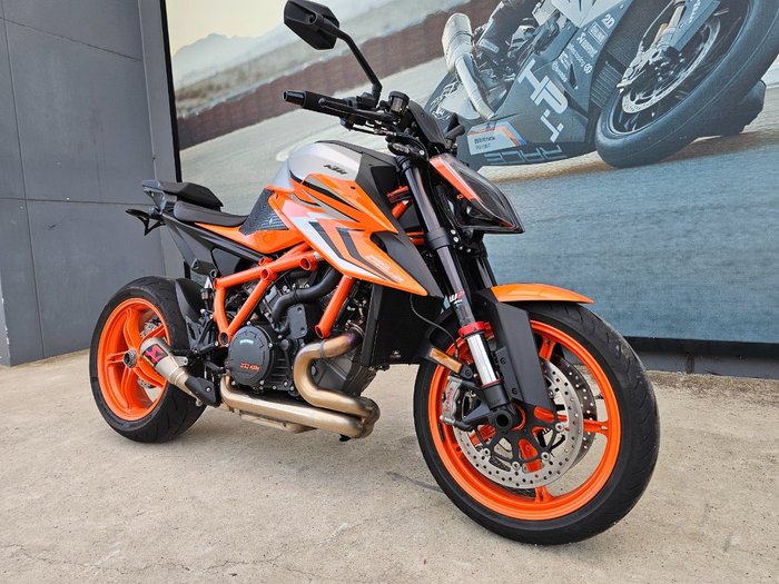 2023 Ktm 1290 SUPER DUKE R Orange