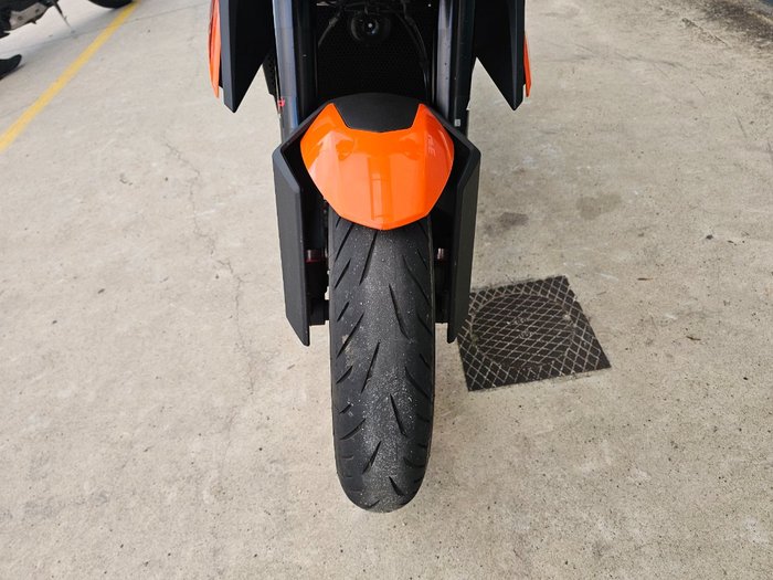 2023 Ktm 1290 SUPER DUKE R Orange
