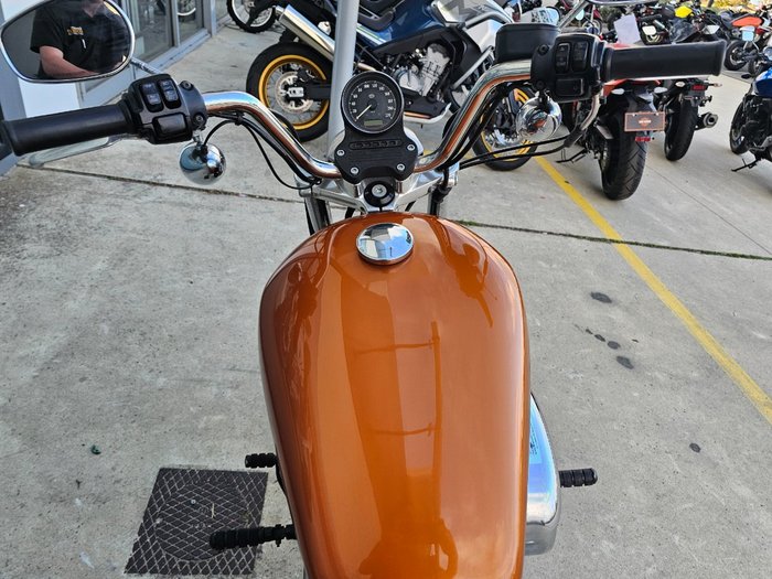 2013 HARLEY-DAVIDSON XL883L SUPER LOW Orange