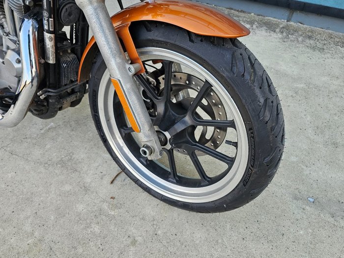 2013 HARLEY-DAVIDSON XL883L SUPER LOW Orange