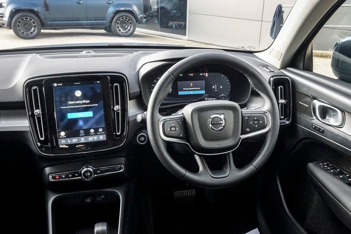 2026 Volvo XC40 Plus B4