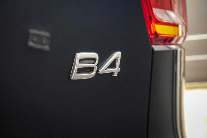 2026 Volvo XC40 Plus B4