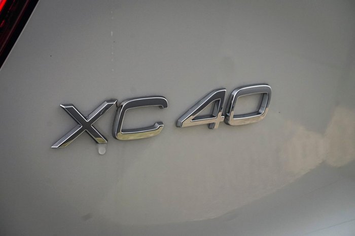 2026 Volvo XC40 Plus B4