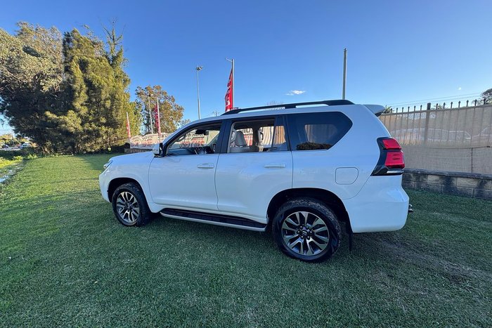2023 Toyota Landcruiser Prado VX