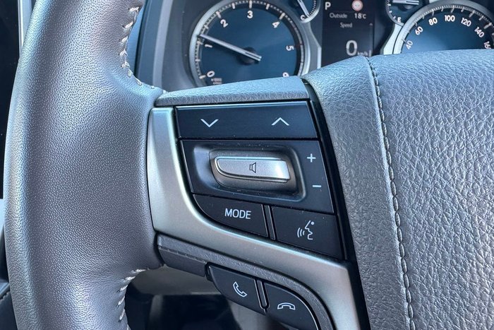 2023 Toyota Landcruiser Prado VX