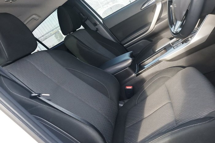 2023 Mitsubishi Eclipse Cross PHEV ES