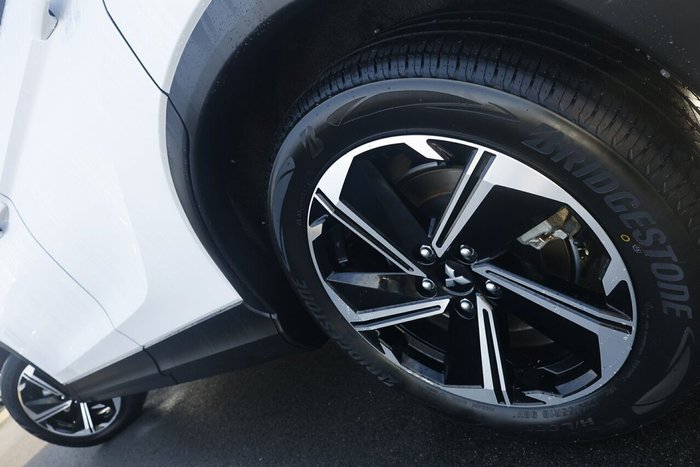 2023 Mitsubishi Eclipse Cross PHEV ES
