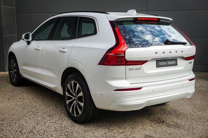 2023 Volvo XC60 Plus B5