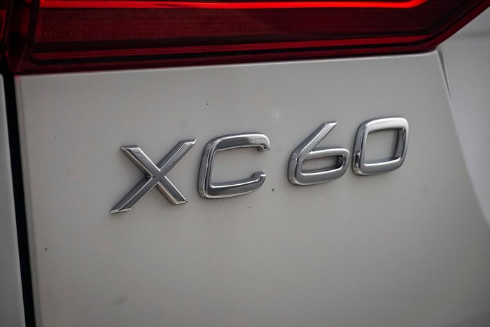 2023 Volvo XC60 Plus B5