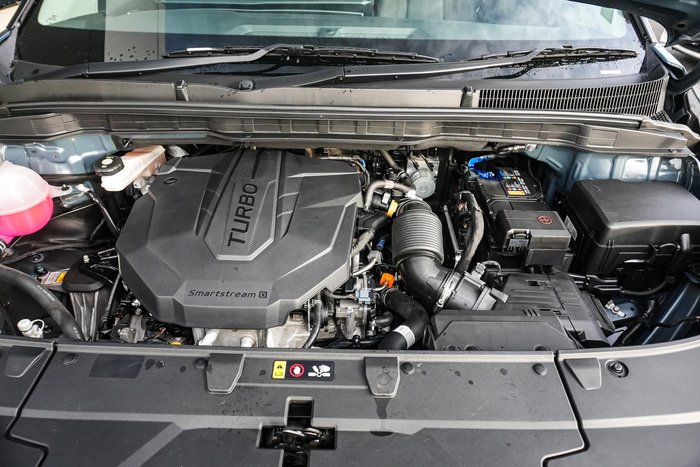 2024 Kia Carnival S