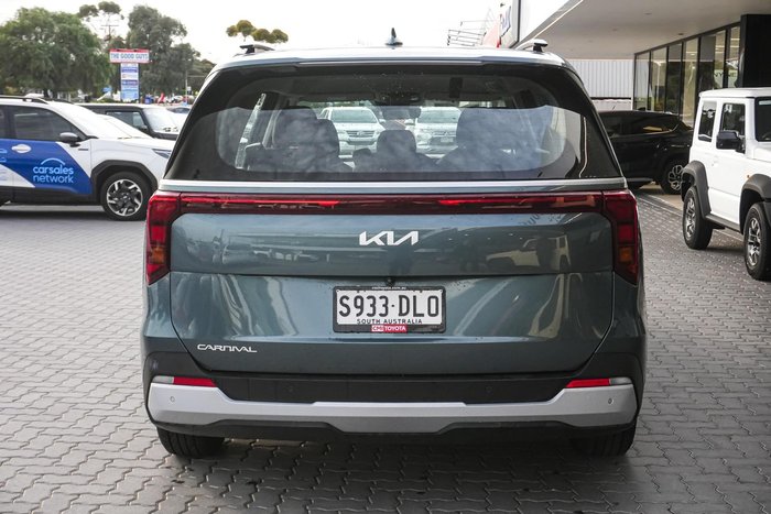 2024 Kia Carnival S