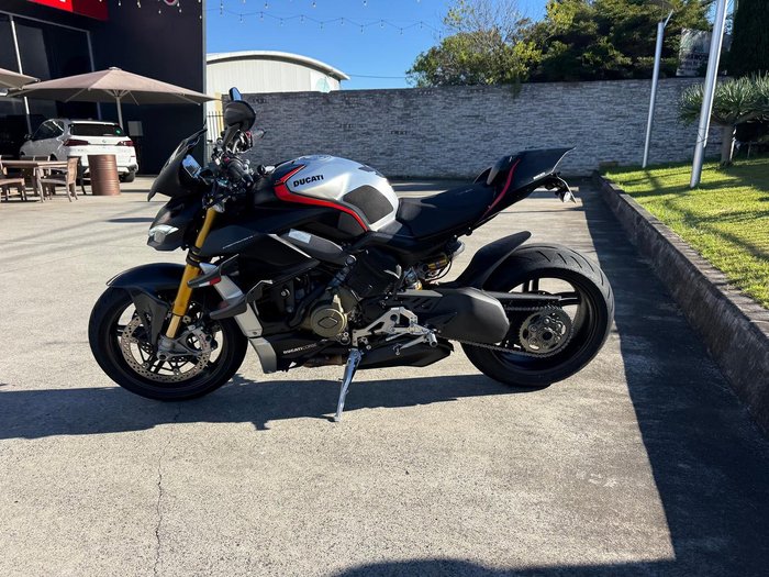 2022 Ducati Streetfighter V4 SP
