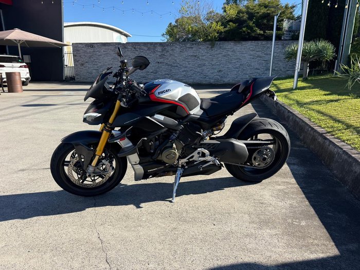 2022 Ducati Streetfighter V4 SP