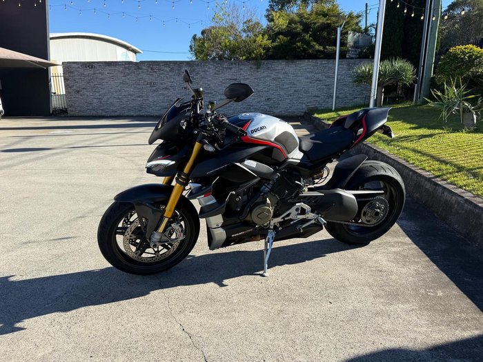 2022 Ducati Streetfighter V4 SP