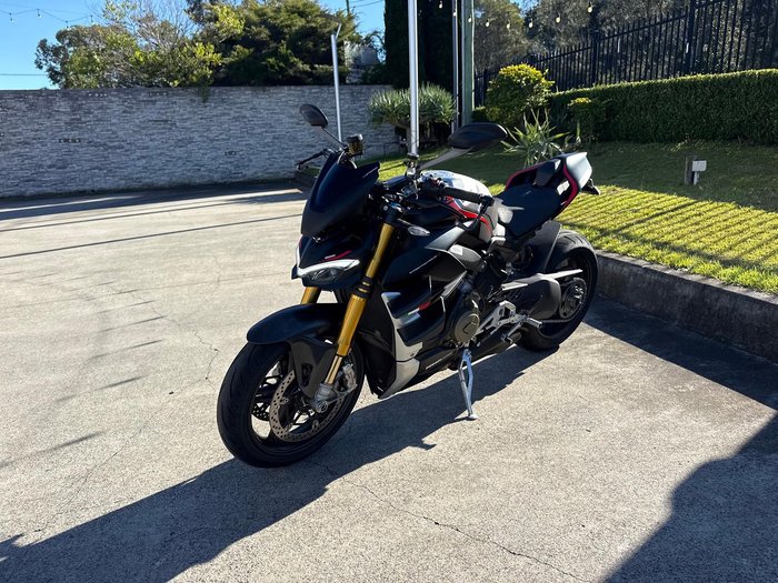 2022 Ducati Streetfighter V4 SP