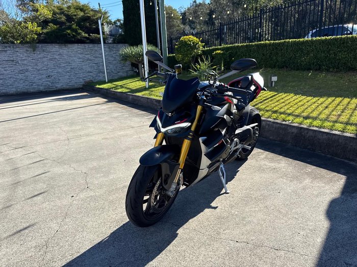 2022 Ducati Streetfighter V4 SP