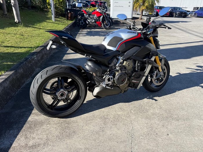 2022 Ducati Streetfighter V4 SP