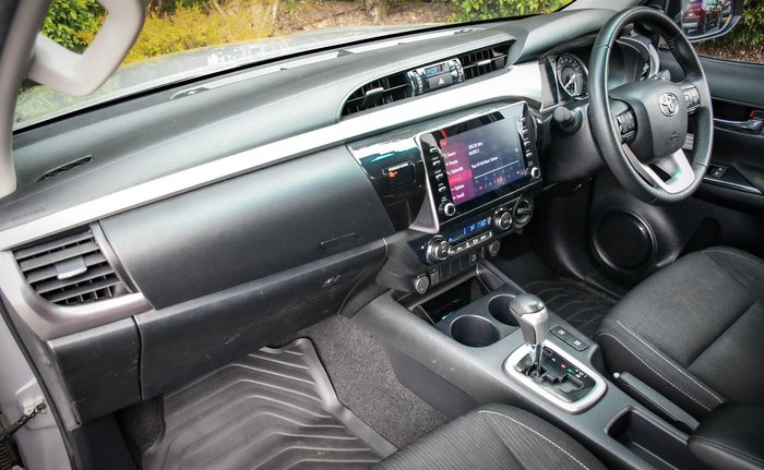 2021 Toyota Hilux SR5
