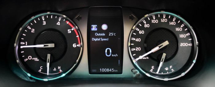 2021 Toyota Hilux SR5