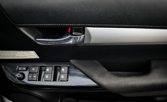 2021 Toyota Hilux SR5