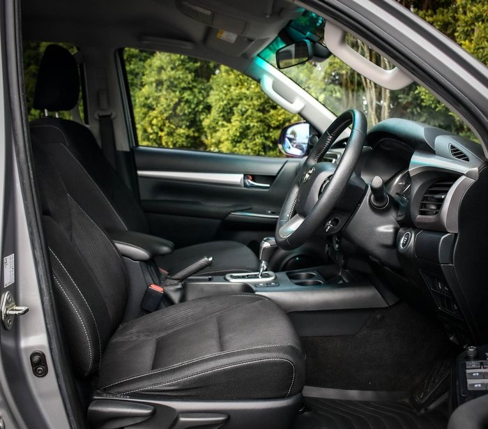 2021 Toyota Hilux SR5
