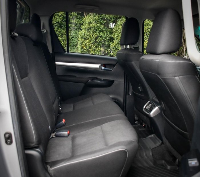 2021 Toyota Hilux SR5