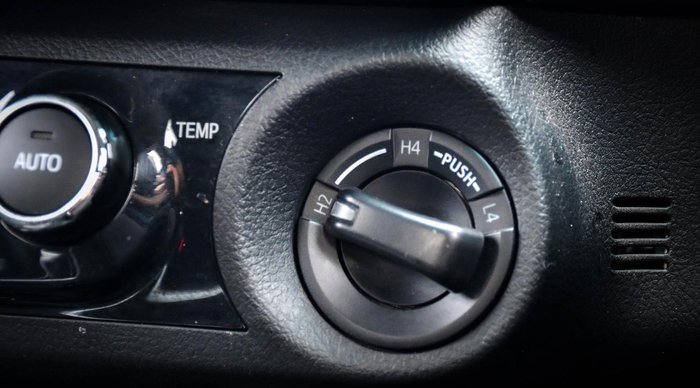 2021 Toyota Hilux SR5