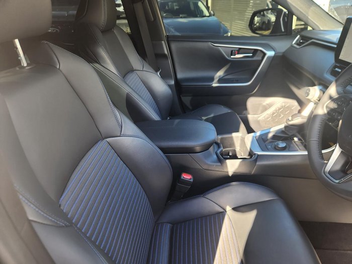 2024 Toyota RAV4 XSE