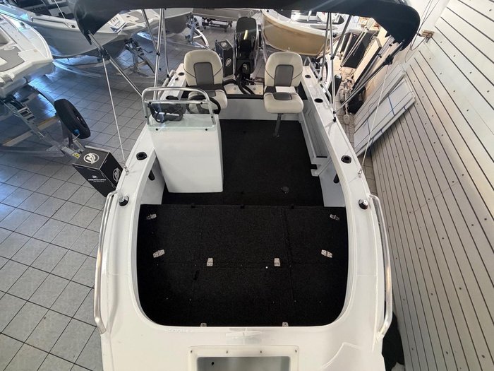 2026 QUINTREX 420 Renegade SC