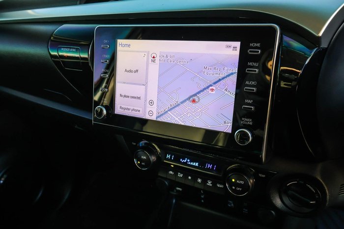 2022 Toyota Hilux SR5