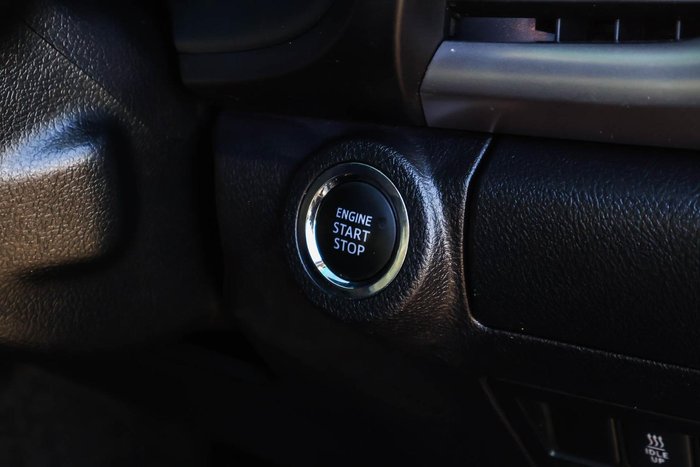 2022 Toyota Hilux SR5